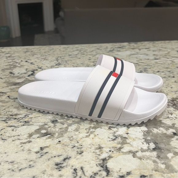 NIB Tommy Hilfiger Mens 8 Redder Flag Logo Pool Slide Sandals Red White Blue USA - Picture 6 of 11